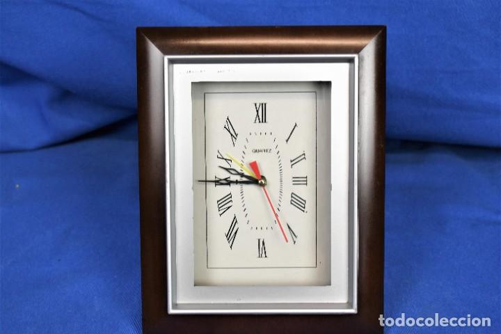 Relojes autom&aacute;ticos: Bonito reloj despertador - Foto 1