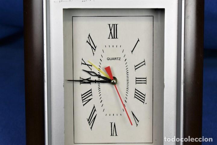 Relojes autom&aacute;ticos: Bonito reloj despertador - Foto 2