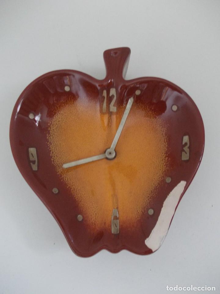 Relojes autom&aacute;ticos: reloj con forma de manzana cer&aacute;mico - Foto 3