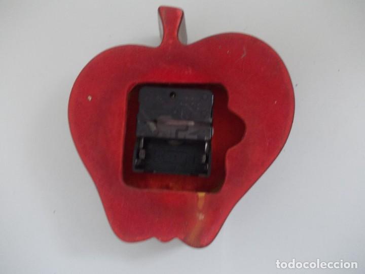 Relojes autom&aacute;ticos: reloj con forma de manzana cer&aacute;mico - Foto 9