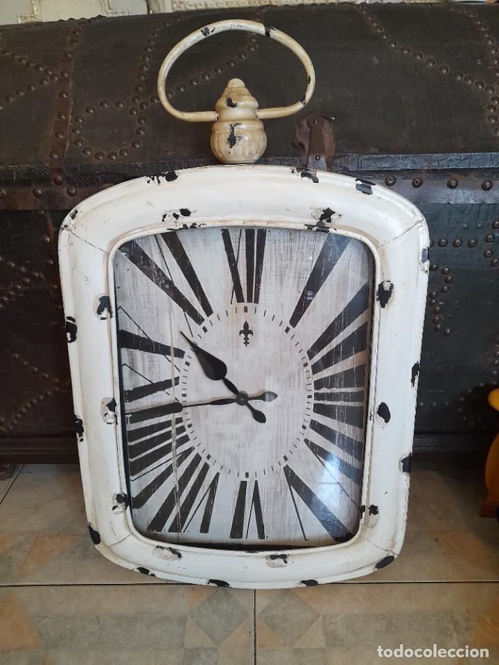Relojes autom&aacute;ticos: Reloj de pared grande funcionando a pila - Foto 1