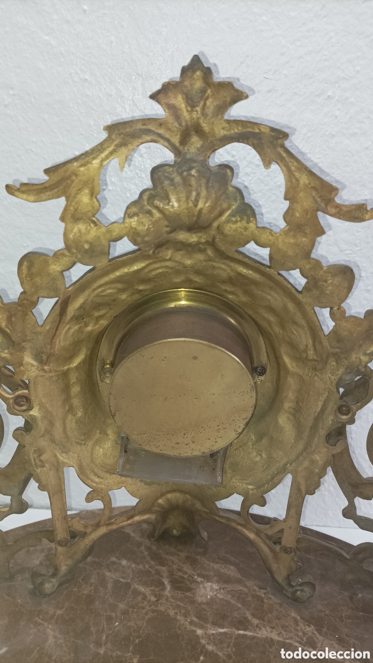 Relojes autom&aacute;ticos: Reloj de mesa antiguo de bronce y m&aacute;rmol - Foto 5