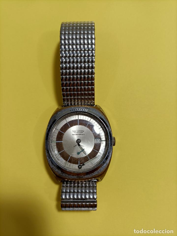 Relojes autom&aacute;ticos: Antiguo reloj de pulsera Newton.No funciona - Foto 2