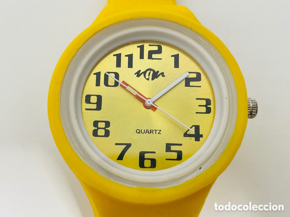 Relojes autom&aacute;ticos: Reloj amarillo silicona - Foto 2