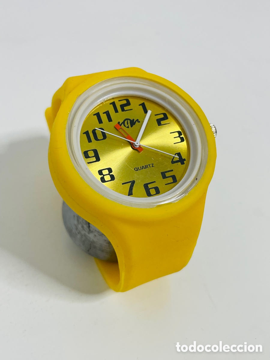 Relojes autom&aacute;ticos: Reloj amarillo silicona - Foto 4