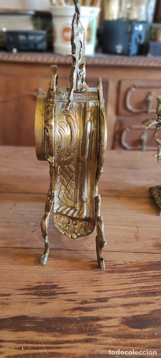 Relojes autom&aacute;ticos: RELOJ DE BRONCE Y PAREJA DE CANDELABROS - Foto 7