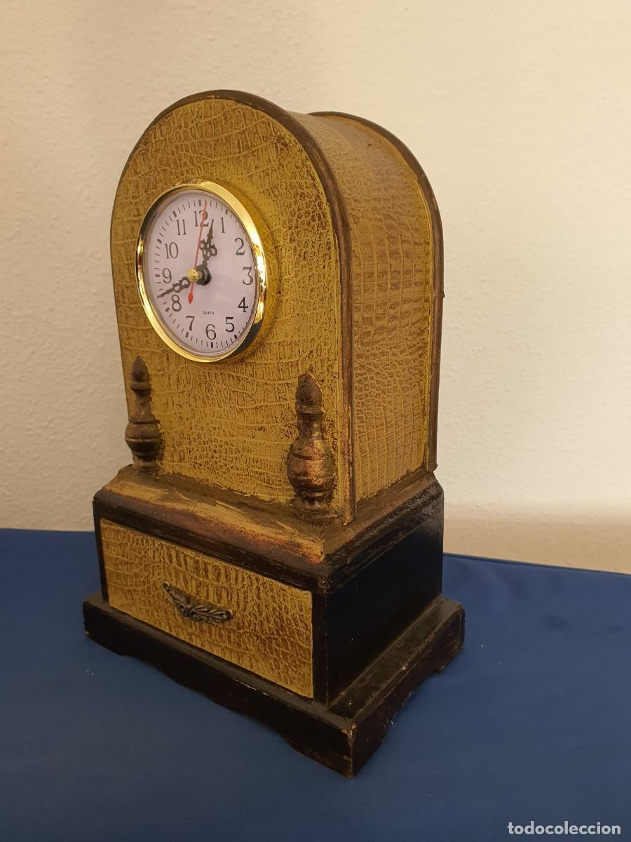 Relojes autom&aacute;ticos: RELOJ MADERA CON CAJON - Foto 2