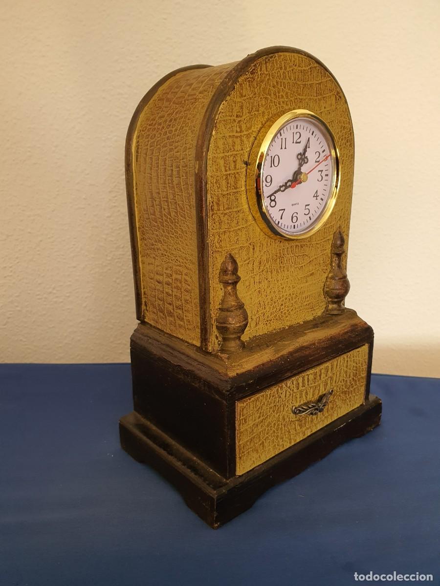 Relojes autom&aacute;ticos: RELOJ MADERA CON CAJON - Foto 3