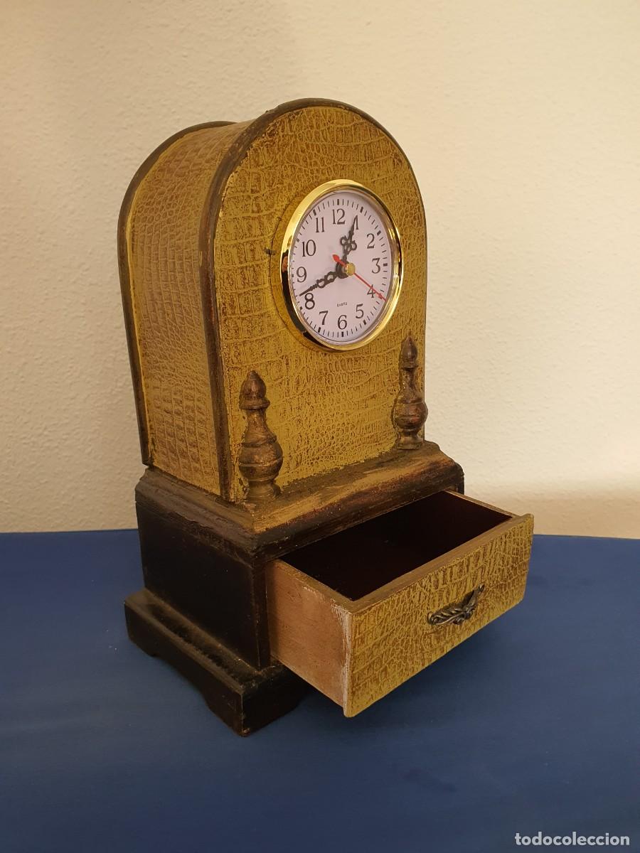 Relojes autom&aacute;ticos: RELOJ MADERA CON CAJON - Foto 4