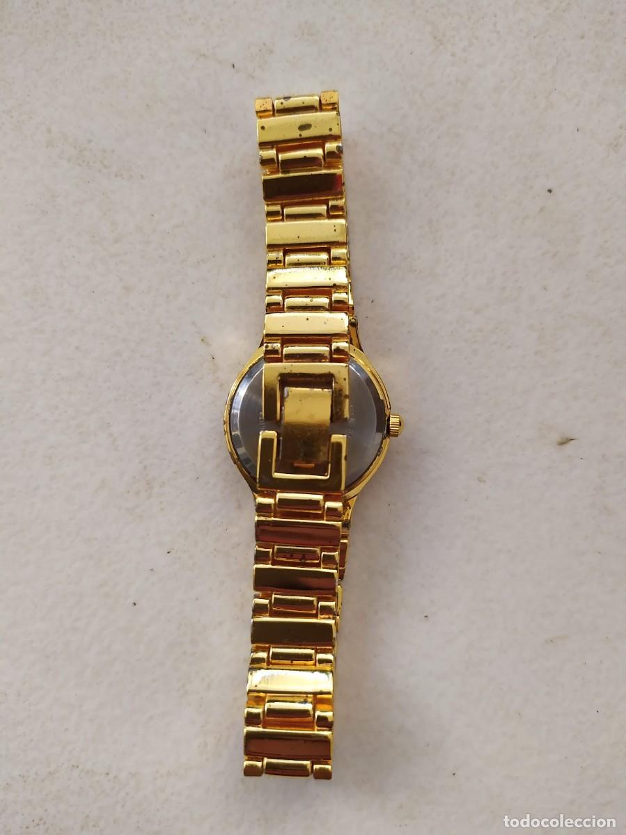 Relojes autom&aacute;ticos: 2 Relojes a pila en acabado en s&iacute;mil oro. - Foto 3
