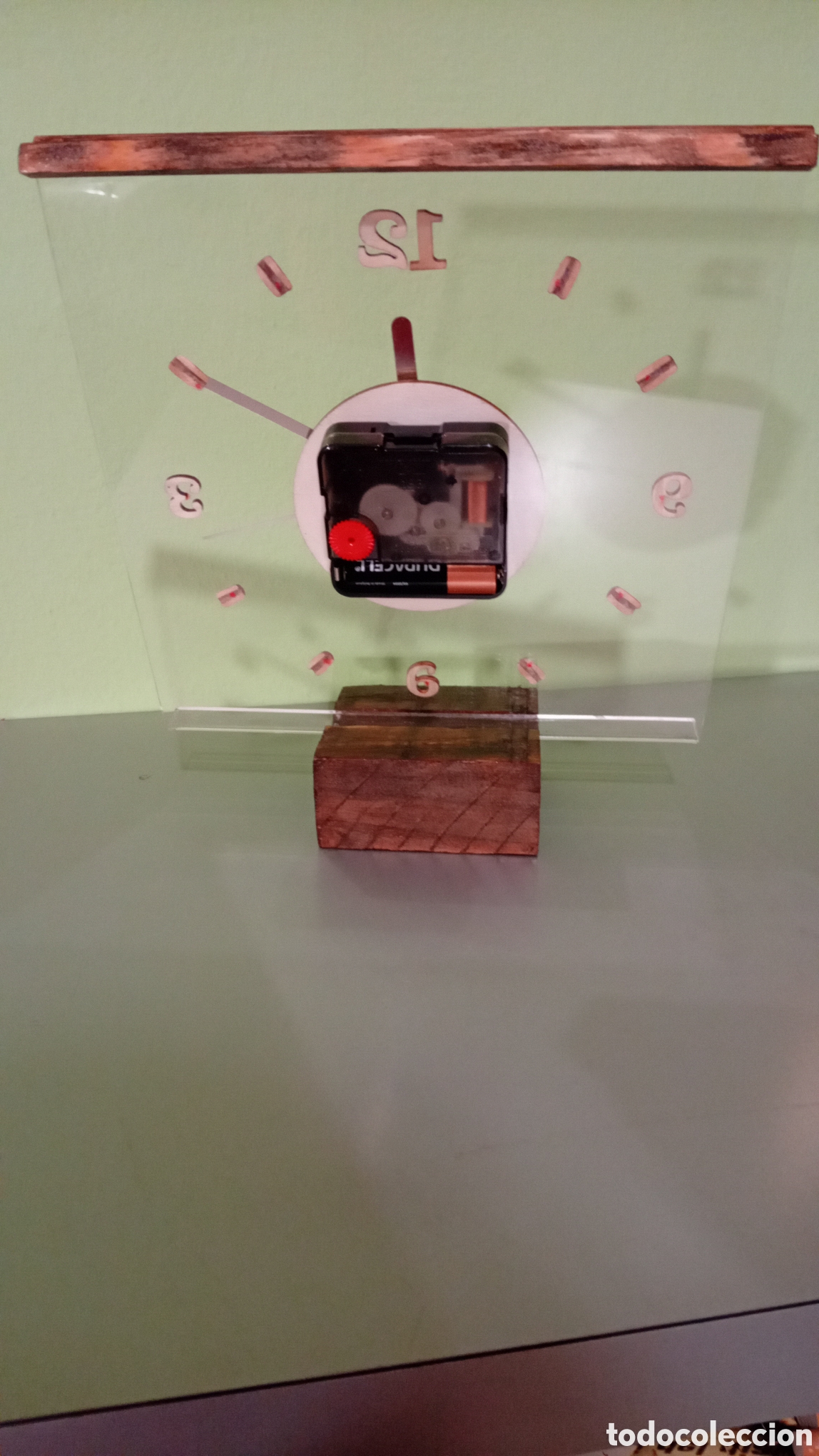 Relojes autom&aacute;ticos: Reloj en acr&iacute;lico y madera - Foto 3