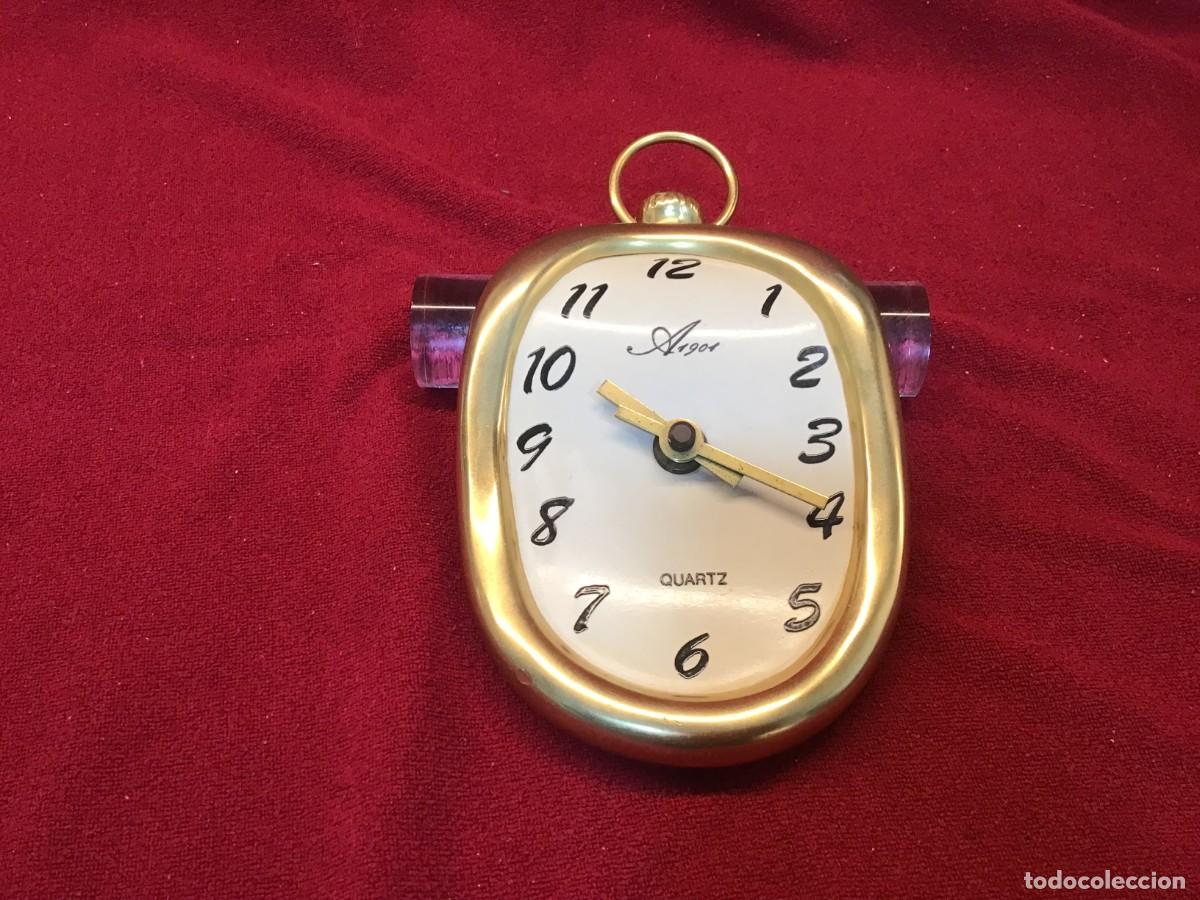 Relojes autom&aacute;ticos: Reloj de sobremesa Dal&iacute; . Mecanismo autom&aacute;tico