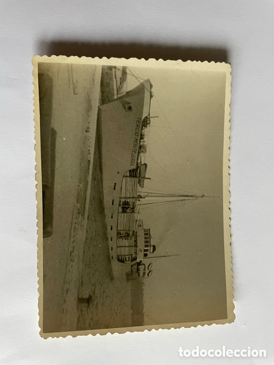 Relojes autom&aacute;ticos: Antigua fotograf&iacute;a del barco Tercio de Montejurra