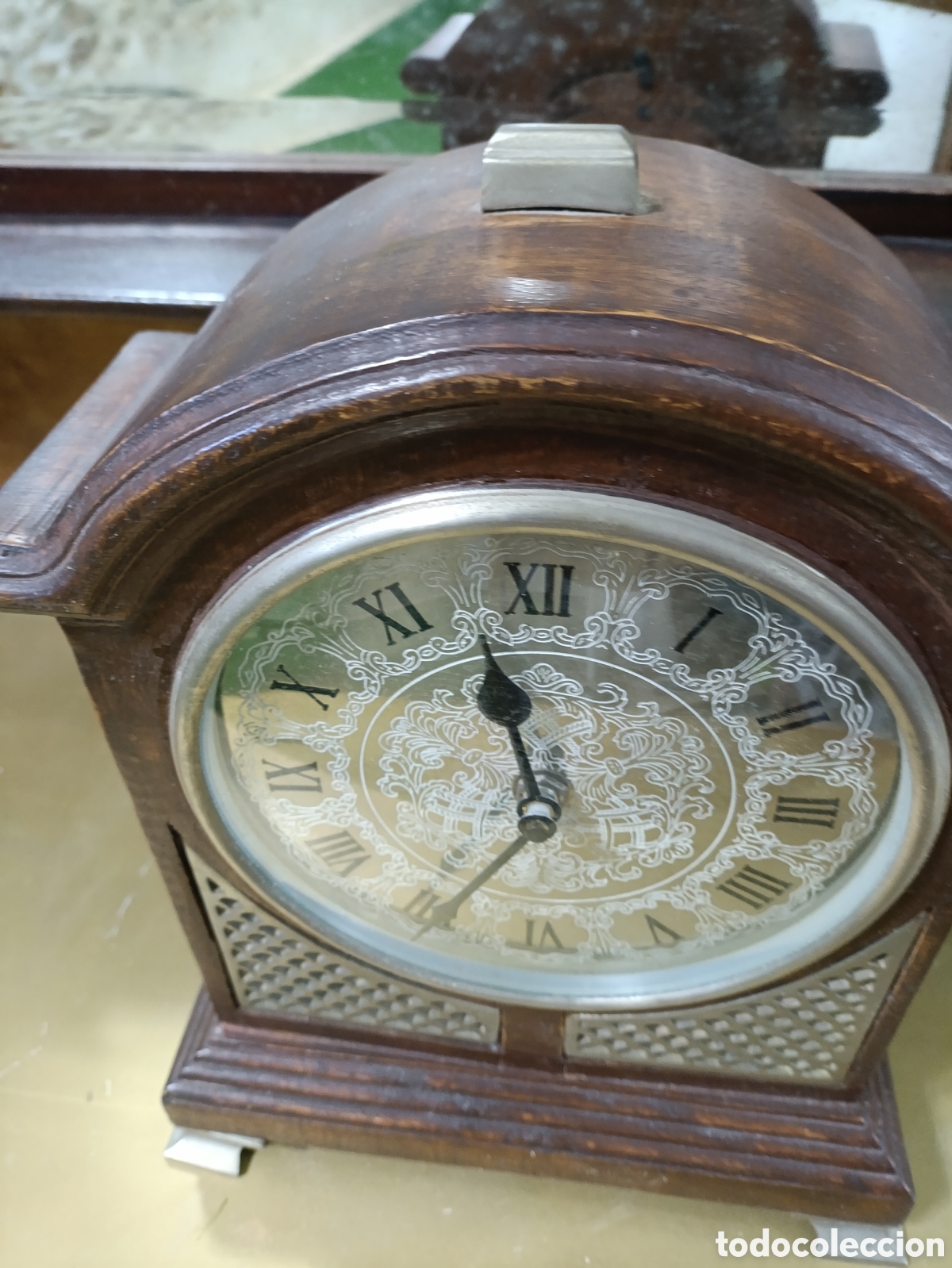 Relojes autom&aacute;ticos: Reloj de sobremesa de madera de estilo cl&aacute;sico - Foto 2