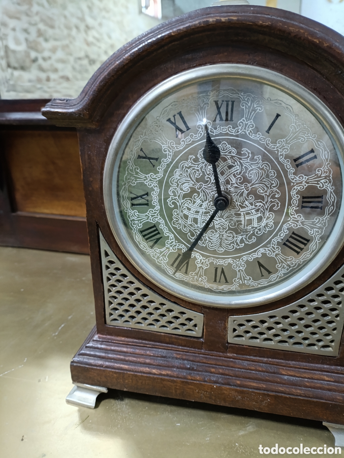 Relojes autom&aacute;ticos: Reloj de sobremesa de madera de estilo cl&aacute;sico - Foto 6
