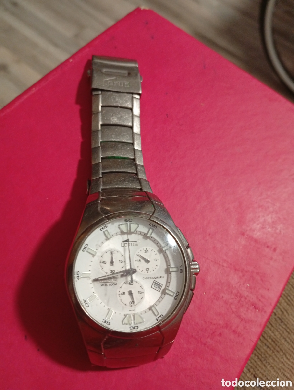 Relojes autom&aacute;ticos: Reloj Lotus con pila funcionando