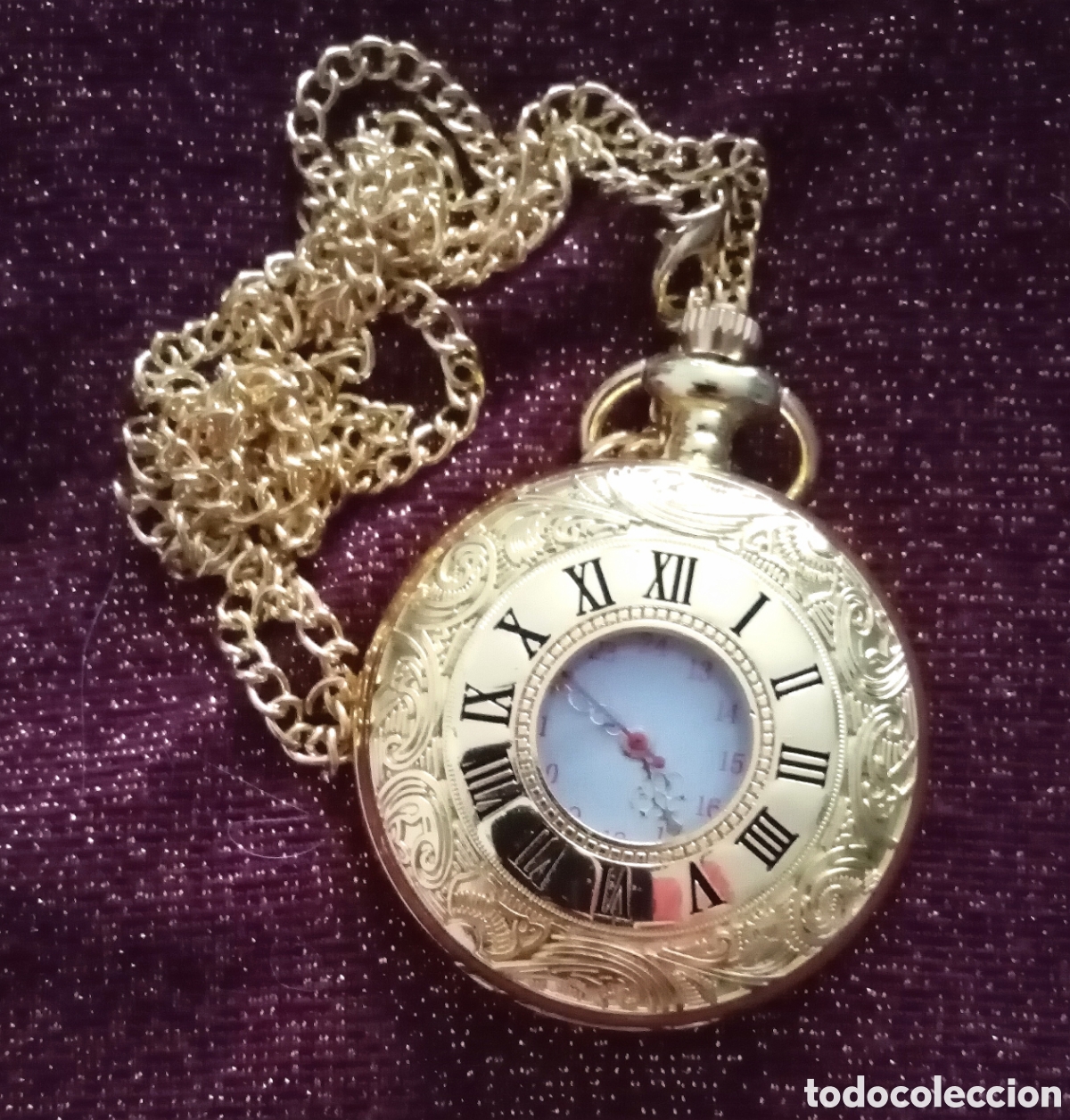 Relojes de bolsillo: Original reloj de bolsillo de carga manual dorado con tapa y cadena. 4,5cm di&aacute;m. Muy bonito