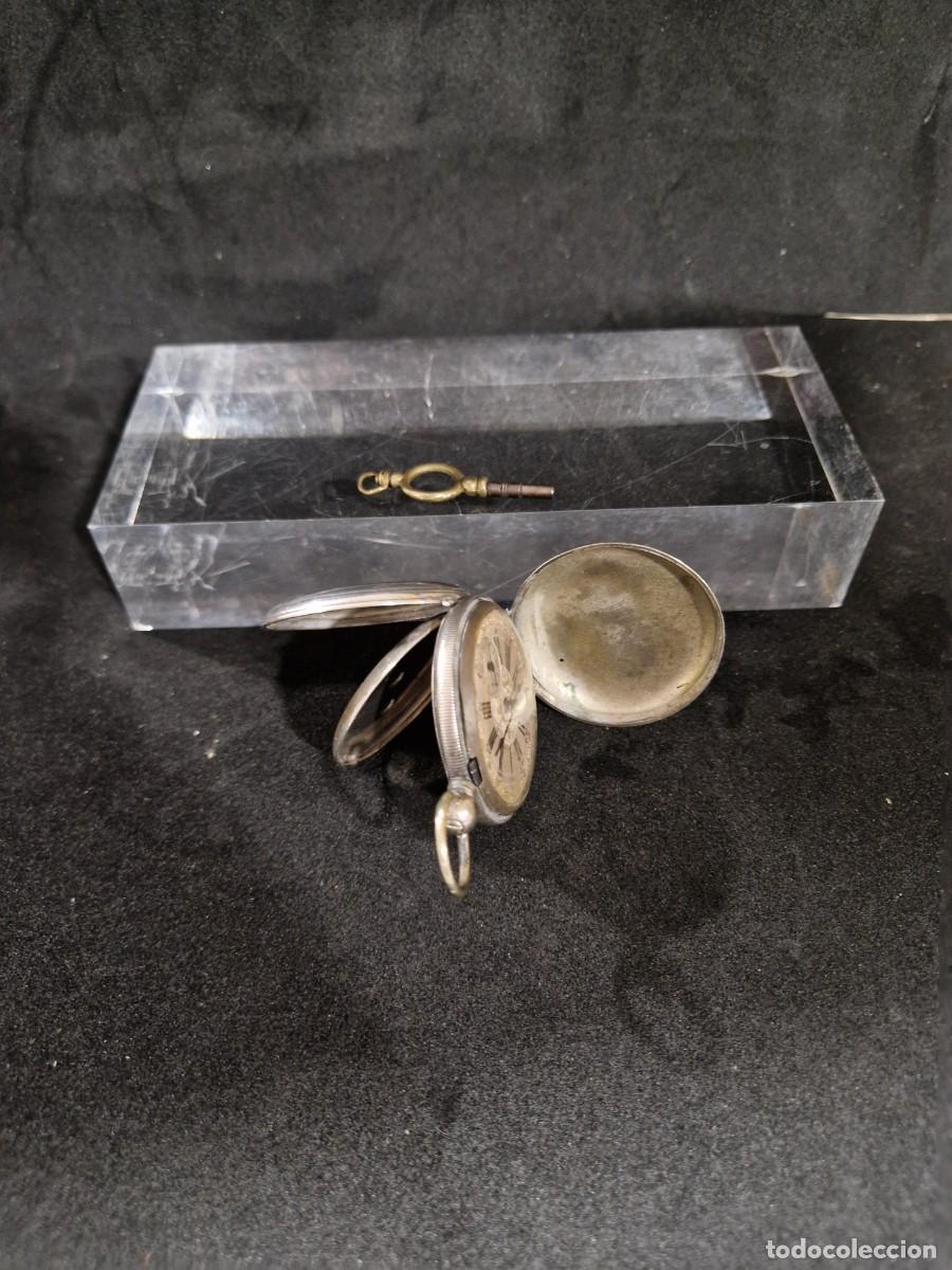 Relojes de bolsillo: Reloj de bolsillo de plata funciona con su llave. - Foto 2