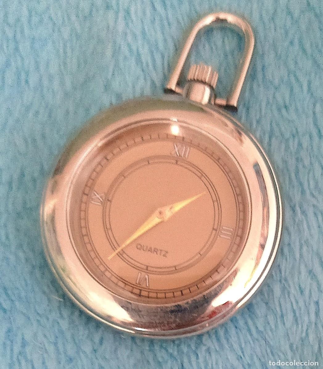 Rel&oacute;gios de bolso: Original reloj de bolsillo de carga manual, plateado y amarillo verdoso. 3,8cm di&aacute;m. Muy bonito