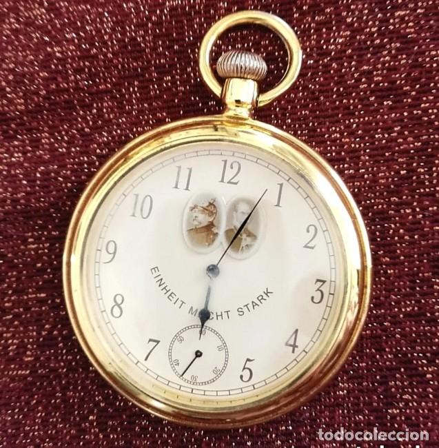 Rel&oacute;gios de bolso: Original reloj de bolsillo de carga manual dorado de &eacute;poca. 5cm di&aacute;m. Muy bonito (Pila incluida)
