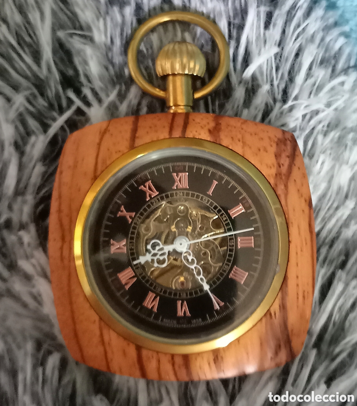 Rel&oacute;gios de bolso: Original reloj de bolsillo de carga manual mec&aacute;nico de cuerda de madera.... 4,5cm ancho. Muy bonito