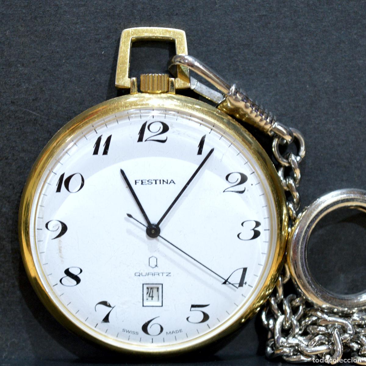 Relojes de bolsillo: RELOJ DE BOLSILLO FESTINA QUARTZ SUIZA CALENDARIO CAJA DORADA TAPA GRABADA INCLUYE CADENA