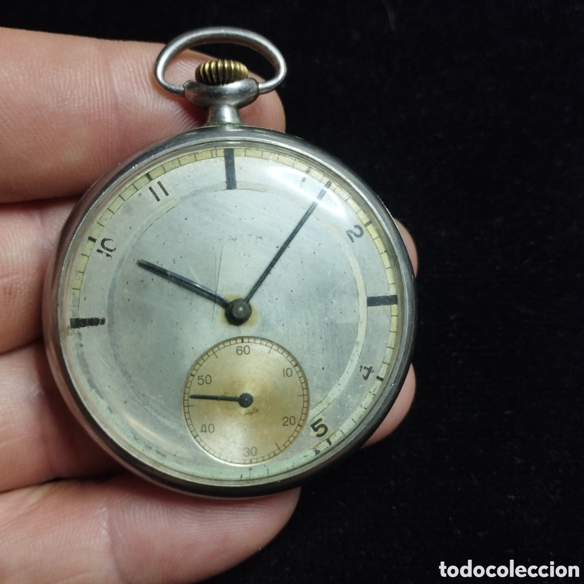 Relojes de bolsillo: Reloj de bolsillo Zenith. Funciona cuando lo agitas pero se para al poco. Para piezas o restaurar.