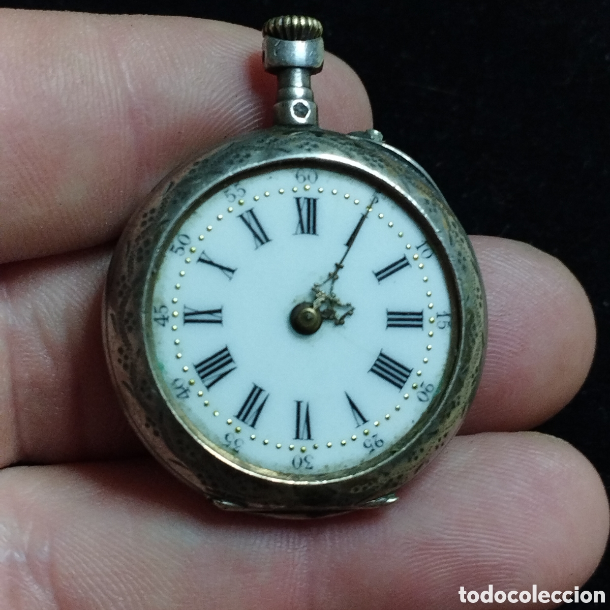 Relojes de bolsillo: Reloj de bolsillo sin Marca.&iquest; Plata?. No funciona. Falta cristal y una aguja, para restaurar o pieza