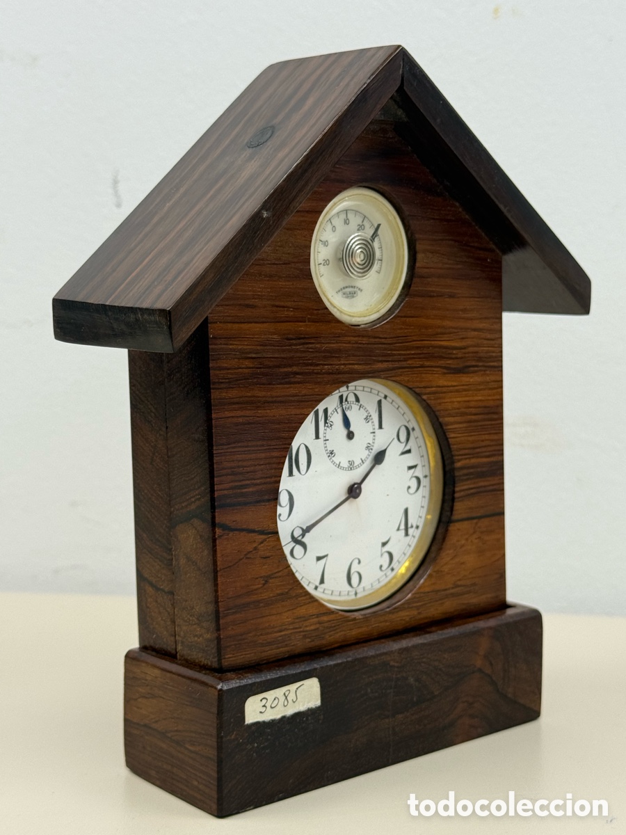 Relojes de bolsillo: Reloj Goliat de bolsillo con relojera artesana en madera de nogal con term&oacute;metro