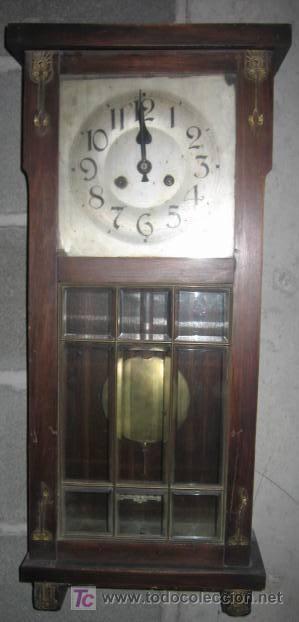 Relojes de pared: Reloj de pared, NO funciona, 69 x 31 cms - Foto 1