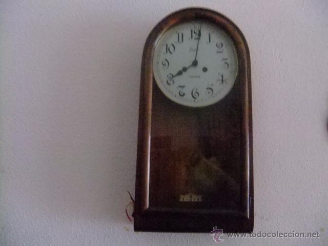 Relojes de pared: RELOJ DE PARED EN MADERA FUNCIONA .CON PERDULO Y CUERDA - Foto 3
