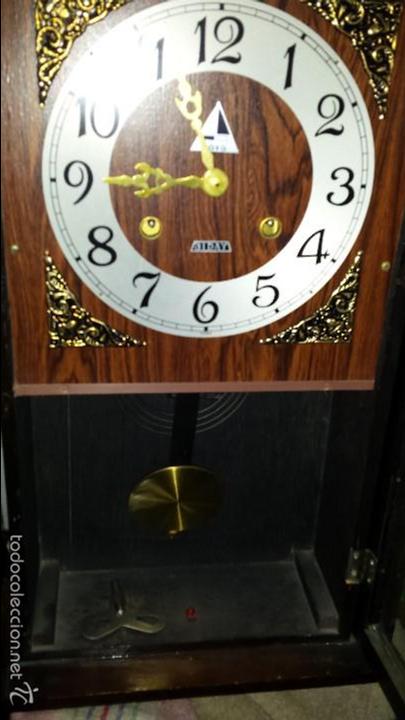 Relojes de pared: RELOJ CON SONERIA CON LLAVE FUNCIONANDO - Foto 2