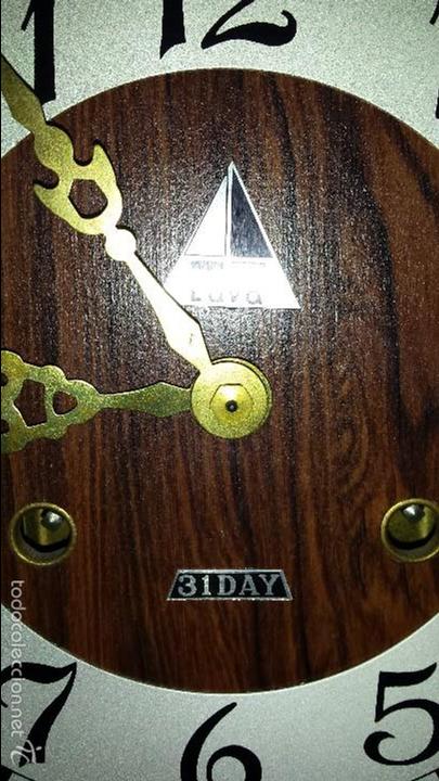 Relojes de pared: RELOJ CON SONERIA CON LLAVE FUNCIONANDO - Foto 3
