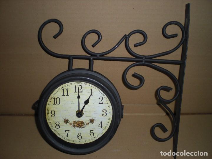 Relojes de pared: reloj colgar a doble cara con pilas - Foto 2