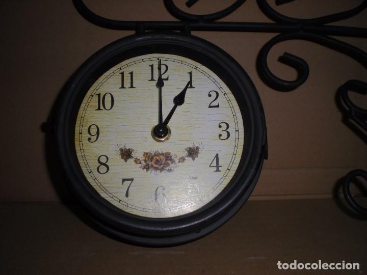 Relojes de pared: reloj colgar a doble cara con pilas - Foto 4
