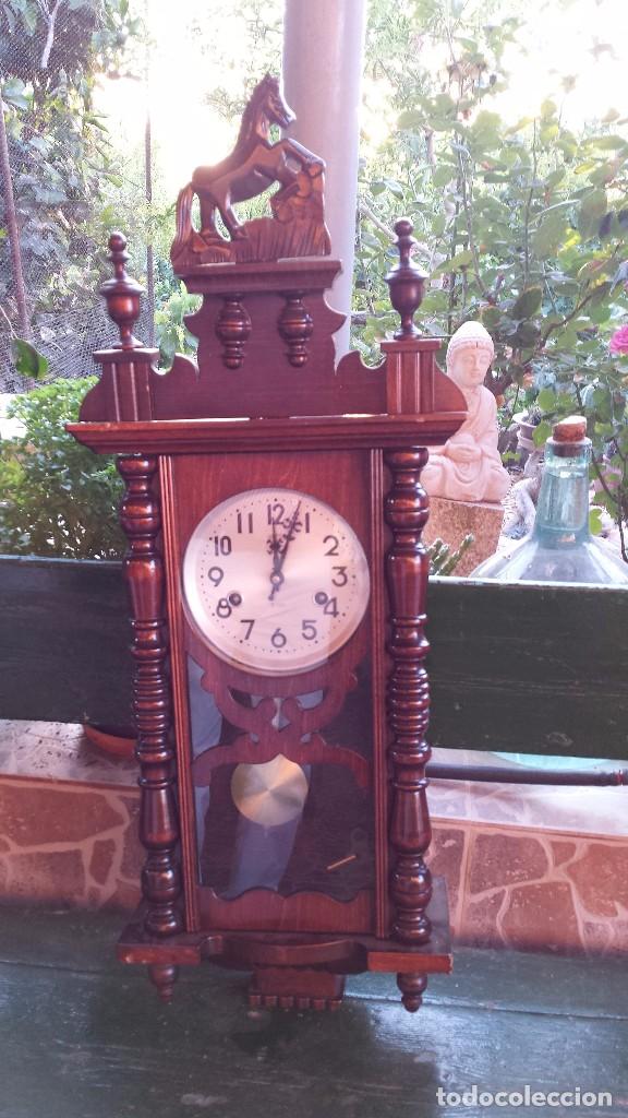 Relojes de pared: antiguo reloj de pared de cuerda - Foto 1
