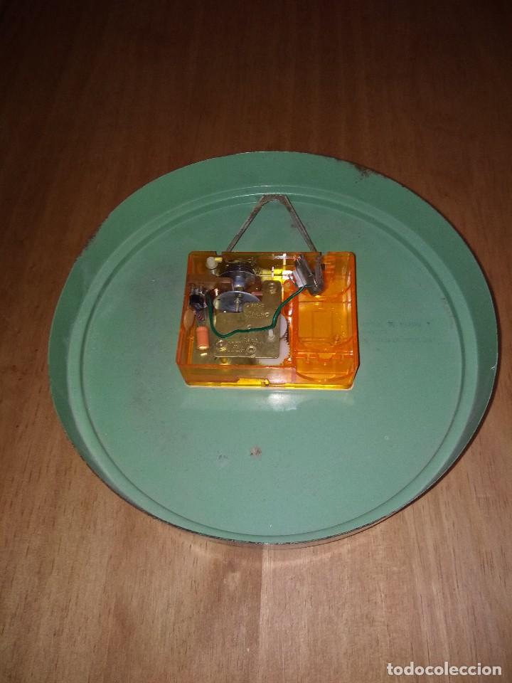 Relojes de pared: Bonito reloj antiguo - Foto 2
