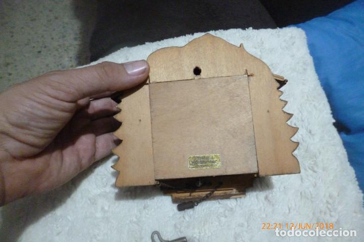 Relojes de pared: reloj cuco suizo con llave - Foto 4