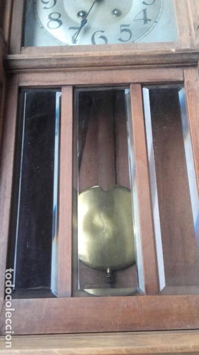 Relojes de pared: Reloj de pared en nogal funcionando sin problemas - Foto 6