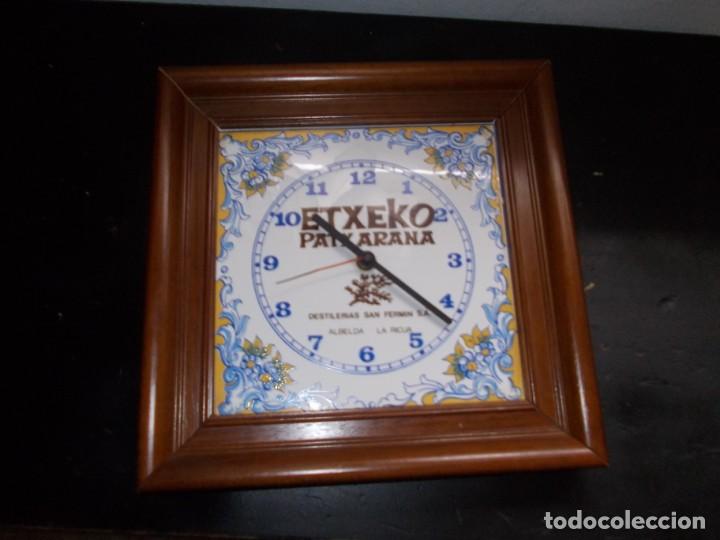 Relojes de pared: reloj en azulejo - Foto 1