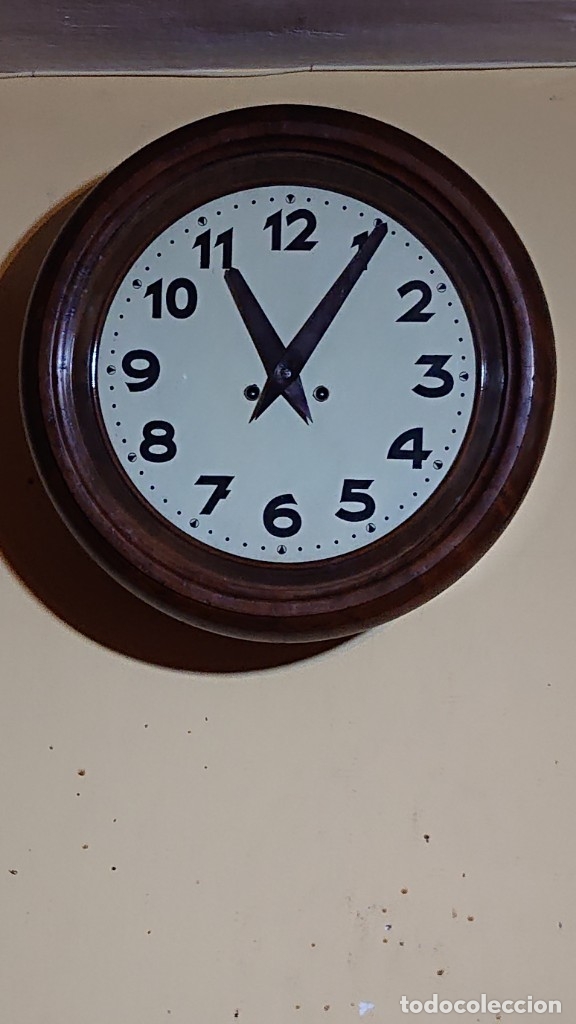 Orologi da parete: RELOJ DE PARED REDONDO OJO DE BUEY CON NUMEROS ARABIGOS TOCA MEDIAS Y HORAS FUNCIONANDO