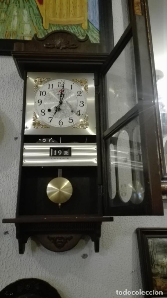 Relojes de pared: Reloj de pared d&eacute;cada de los 70 con calendario - Foto 2