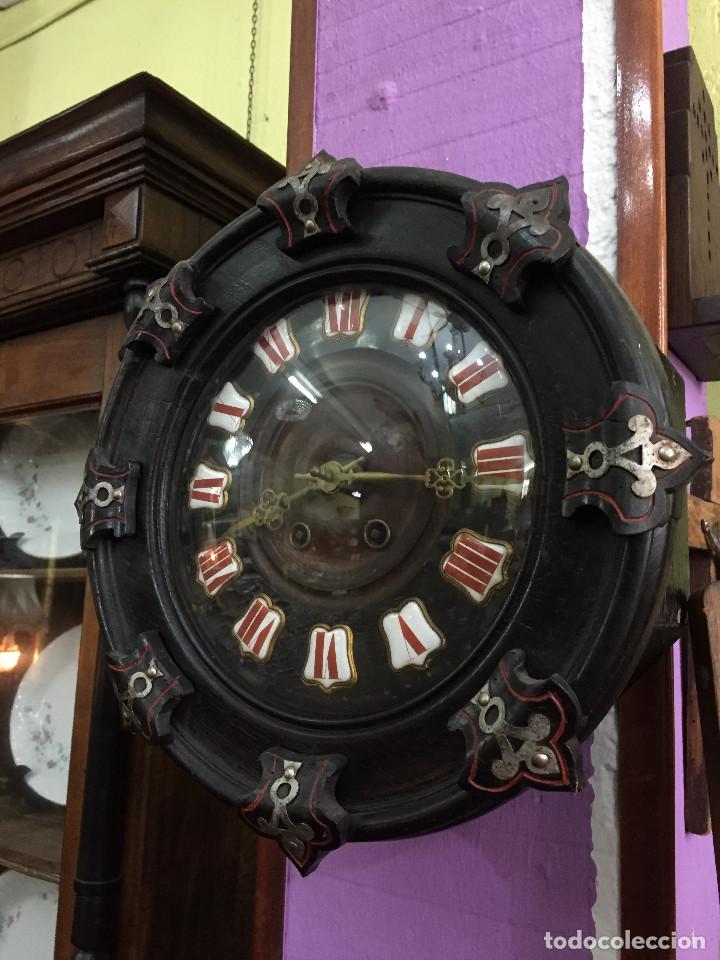 Relojes de pared: Reloj de pared, esfera de nogal - Foto 1