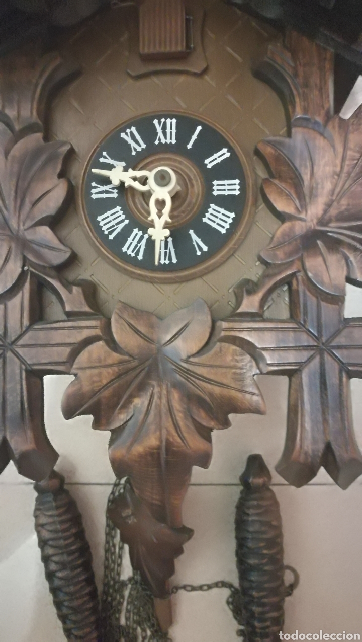 Relojes de pared: RELOJ CUCO EN MADERA TALLADA - Foto 3