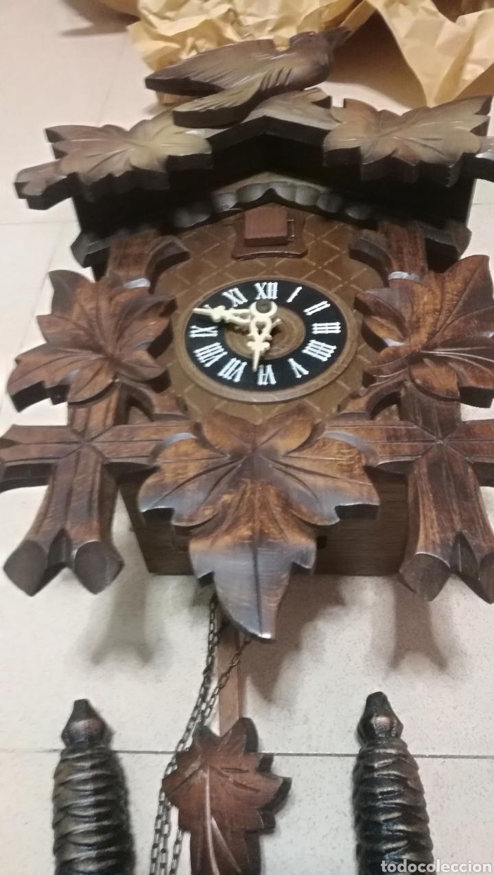 Relojes de pared: RELOJ CUCO EN MADERA TALLADA - Foto 5