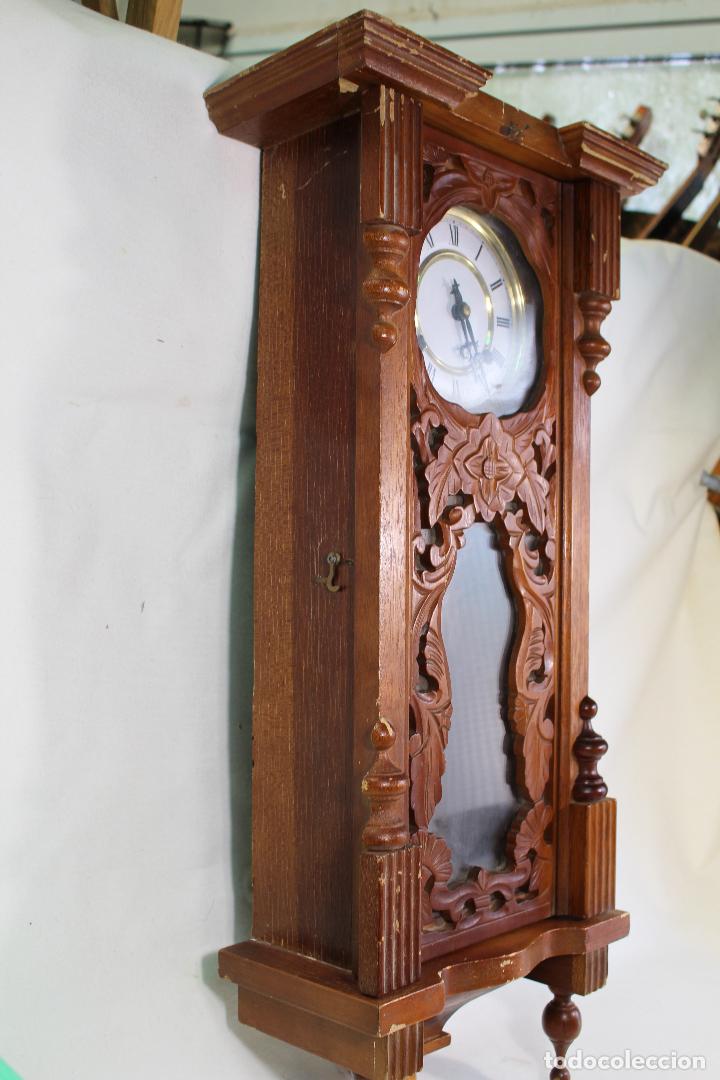 Relojes de pared: reloj cuerda de pared de madera tallada - Foto 2