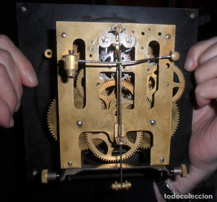 Relojes de pared: Reloj de pared Dos Flechas - Puerta con cristales biselados - Funciona - Foto 11