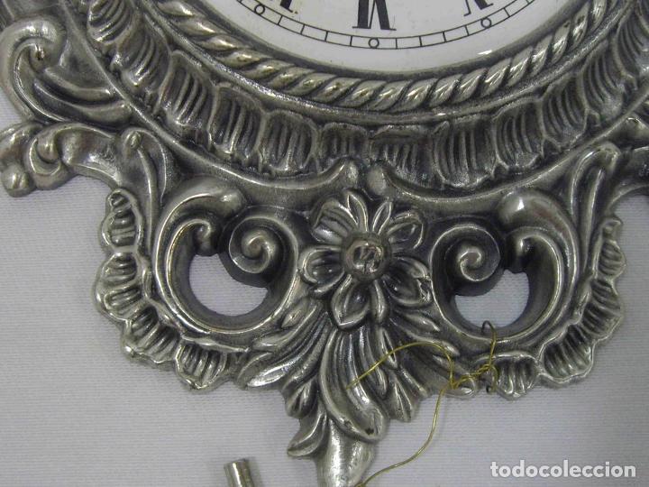 Relojes de pared: RELOJ METAL PLATEADO - Foto 3
