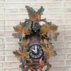 Relojes de pared: RELOJ DE CUCO PÁJARO CON RACIMO UVAS Y ZORRA. 1969. FUNCIONANDO PERFECTAMENTE. Lote 254866445