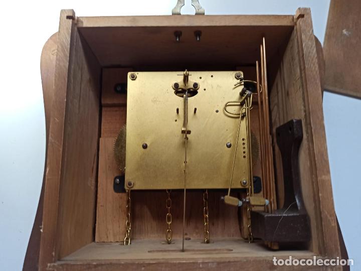 Relojes de pared: reloj de pared antiguo con sus pesas - Foto 3